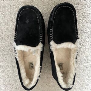 UGG Ansley Suede Sheepskin Lined Slippers - Black - Women's size 7